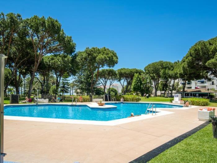 Apartamento De 2 Dormitorios En Playas Del Duque Марбелья Экстерьер фото