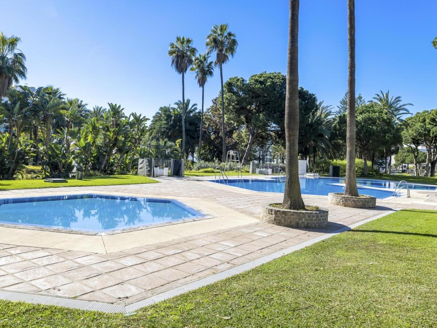Apartamento De 2 Dormitorios En Playas Del Duque Марбелья Экстерьер фото